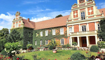 Modemuseum Schloss Meyenburg - 16945 Meyenburg