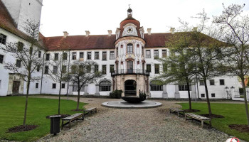Schloss Alteglofsheim - 93087 Alteglofsheim