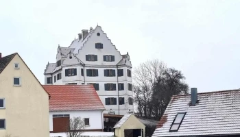 Schloss Hirschbrunn - 86736 Auhausen