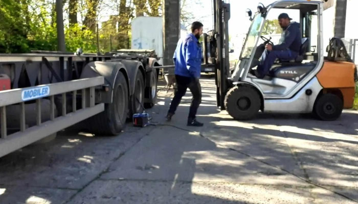 Bonisch Egbr Schlosserei Stahlbau Fahrzeugbau Wo - Frankfurt (oder)