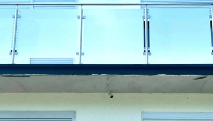 Denis Stahl Metallverarbeitung -    Zaunbau Gelander Tore   Adelheitsdorf Zone - Adelheidsdorf