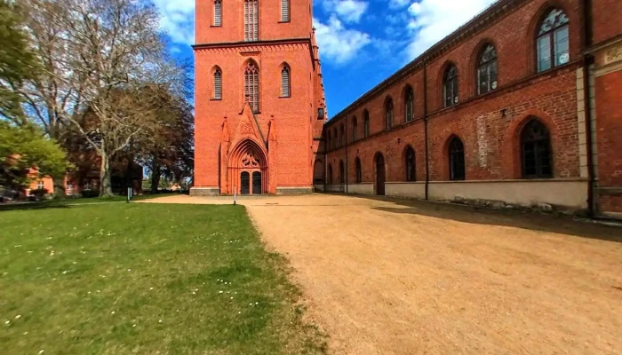 Diakoniewerk Kloster Dobbertin Ggmbh Street View 360deg Fotos - Dobbertin