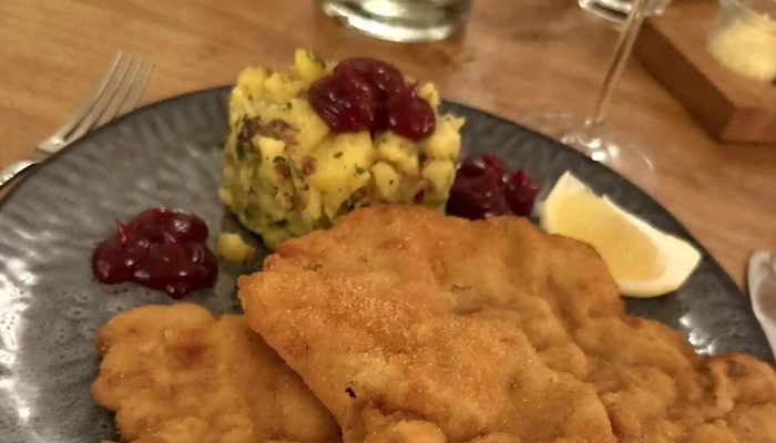 Die Schlosswirtschaft   Restaurant Cafe Hehlen Hehlen - Hehlen