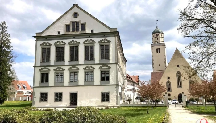 Fürst zu Oettingen-Spielberg'sche Verwaltung - 86732 Oettingen In Bayern