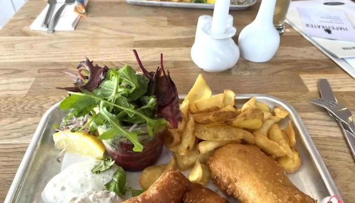 Hafenkater -  Fish And Chips - Insel Hiddensee