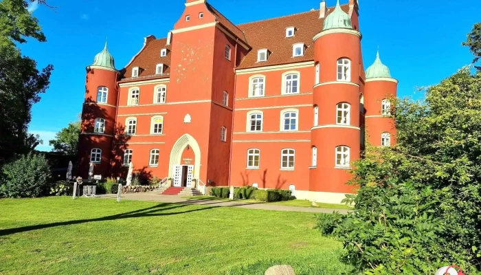 Hotel Schloss Spyker Samsara Gmbh Von Gasten - Glowe