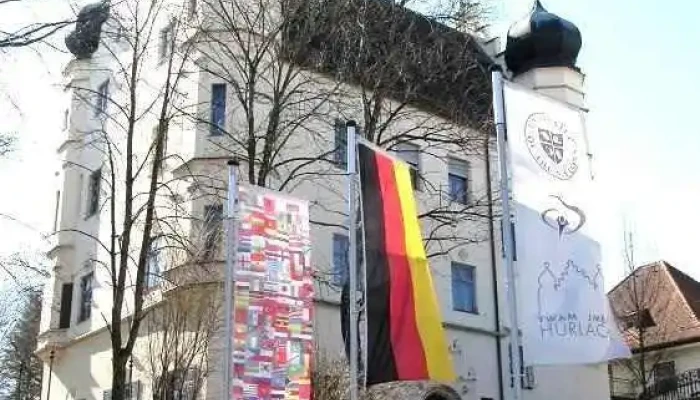 Hurlacher Schloss - 86857 Hurlach