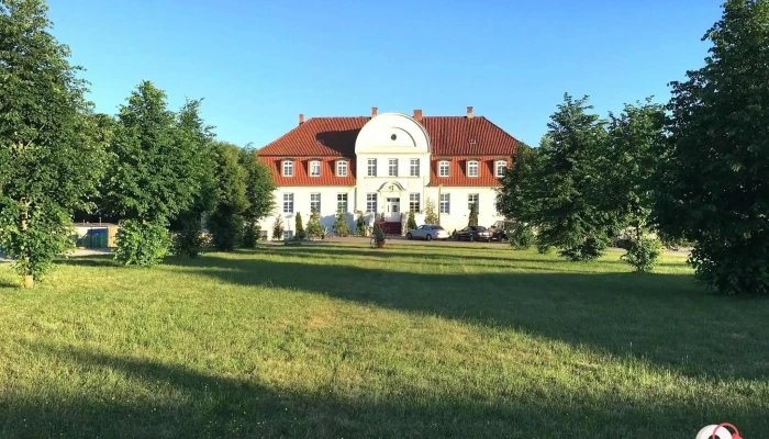 Jagdschloss Lalendorf -  Aussenbereich - Lalendorf