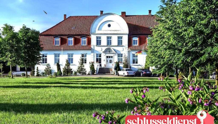 Jagdschloss Lalendorf -  Von Gasten - Lalendorf