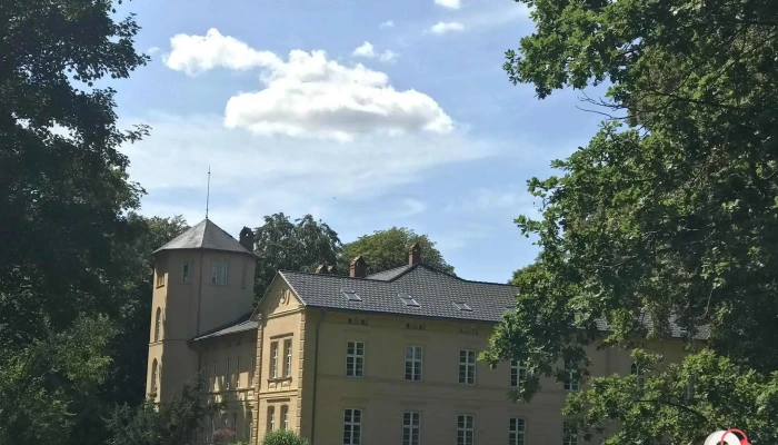 Landhaus Schloss Kolzow   Ute Von Der Luhe Aussenbereich - Dettmannsdorf
