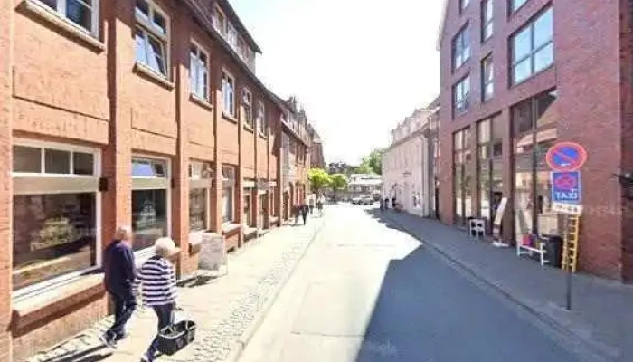 Luneburger Schloss  Schlusseldienst Alznauer Street View 360deg Fotos - Lüneburg