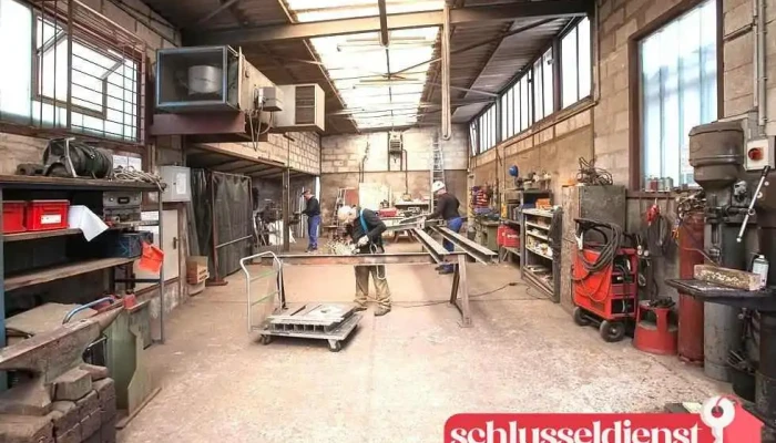 Metallbau Knetsch GmbH - Industriestraße 300