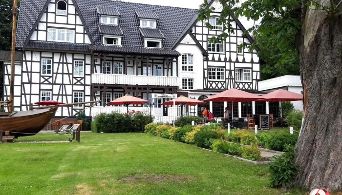 Schillings Hafenamt Hiddensee -  Hotel Hitthim - Insel Hiddensee