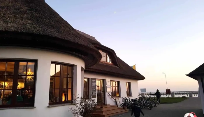 Schillings Hafenamt Hiddensee -  Strandkiste Kloster - Insel Hiddensee
