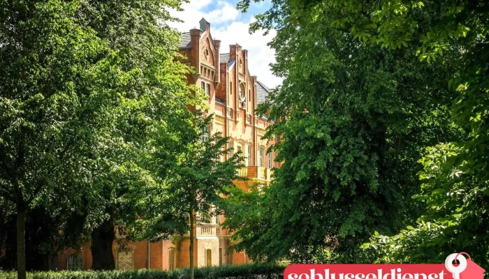 Schloss Alt Sammit -  Aussenbereich - Krakow Am See