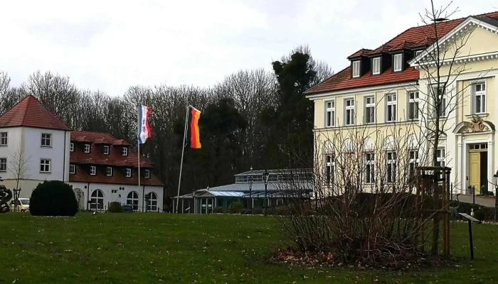 Schloss Am See Instagram - Schorssow