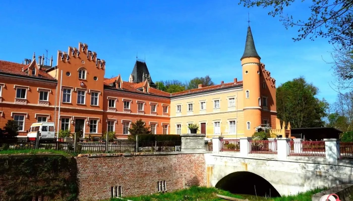 Schloss Gusow - 15306 Gusow-Platkow