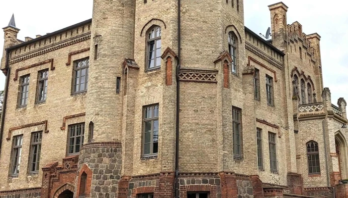 Schloss Moltzow -  Schloss - Moltzow