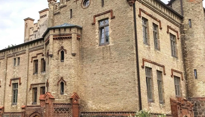 Schloss Moltzow -  Wo - Moltzow