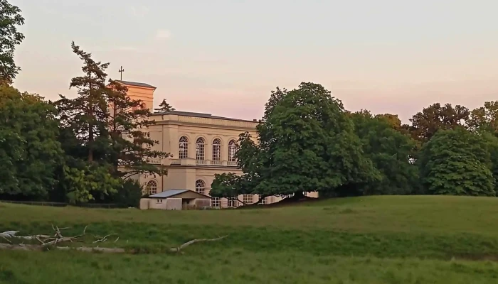 Schloss -  Pergola Videos - Putbus