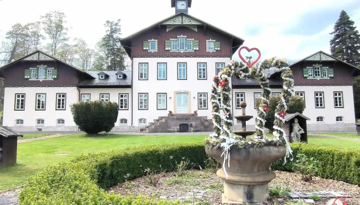 Schloss Sinnershausen - 98634 Hümpfershausen