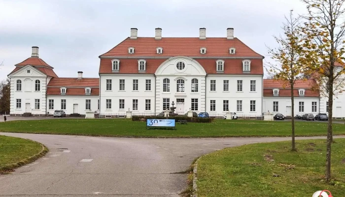 Schloss Vietgest Alle - Lalendorf