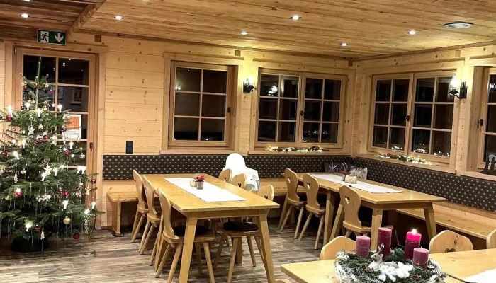 Schmalzenhof Kornkammerstuble Atmosphare - Hofstetten