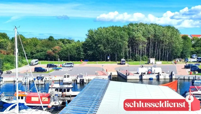 Wohnmobilstellplatz Hafen Glowe - Glowe