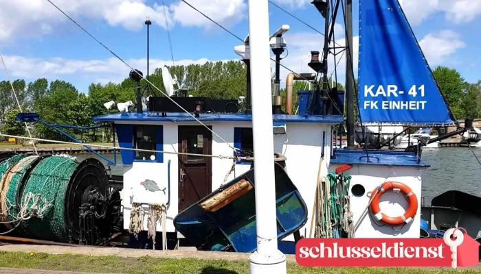 Yacht -   Und Fischereihafen Karlshagen Videos - Karlshagen
