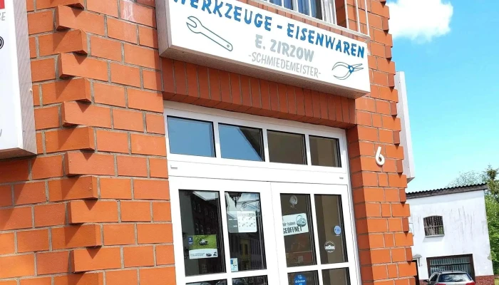 Zirzow -  Baumarkt - Krakow Am See